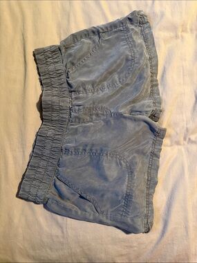 Athleta Olive Green Elastic-Waist Athletic Shorts